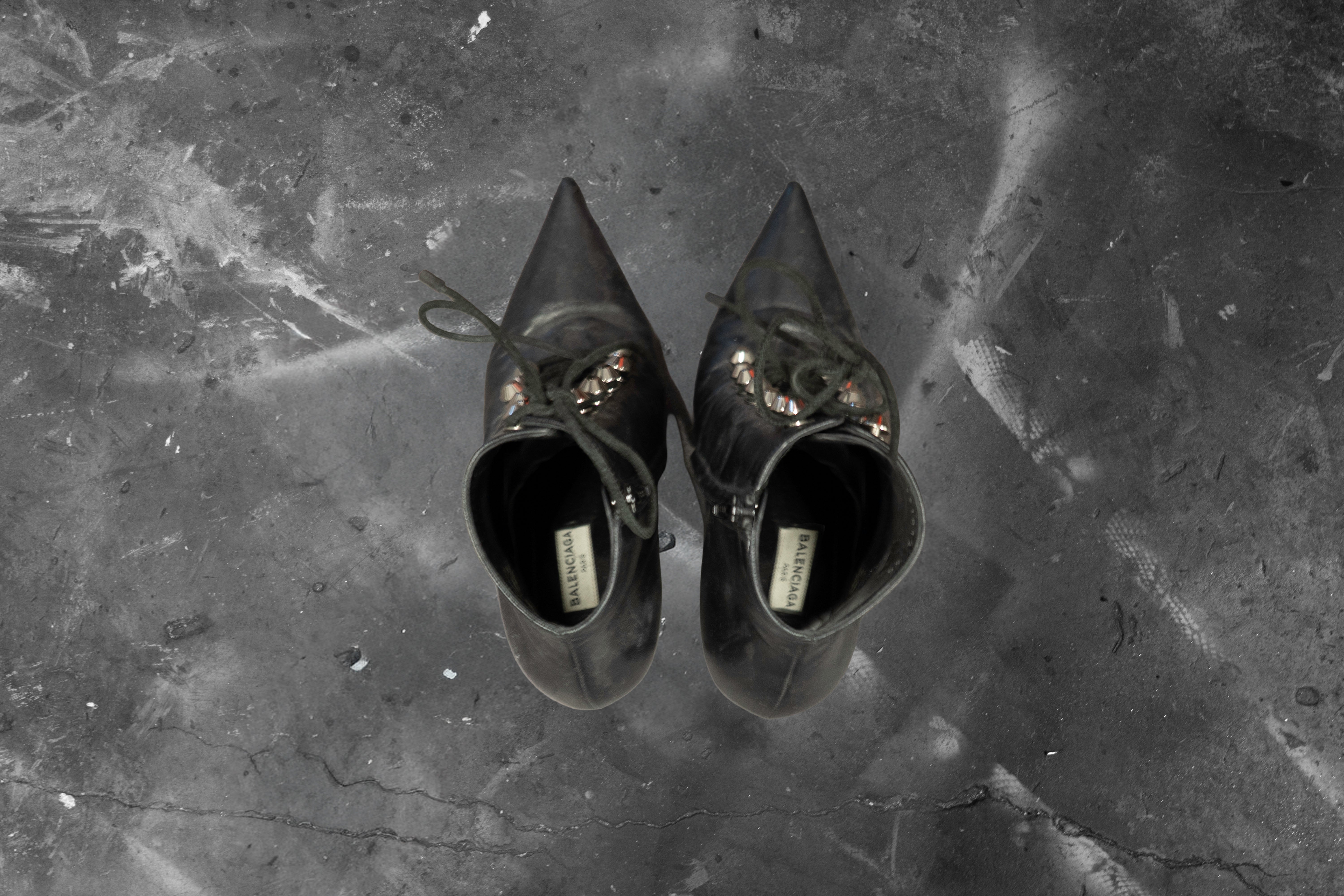 BALENCIAGA — BLACK LEATHER LACE-UP STILETTO BOOT