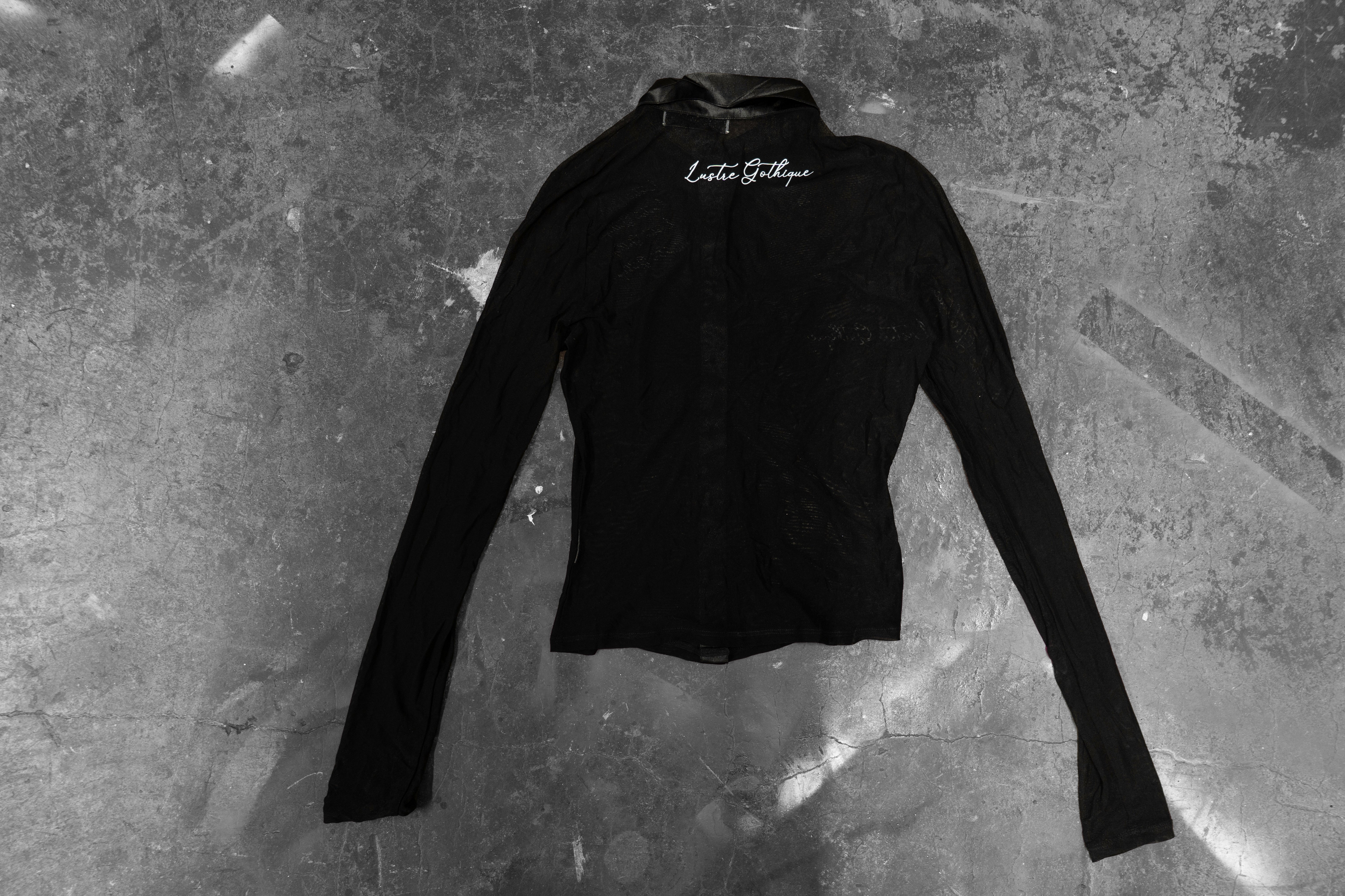 LUSTREGOTHIQUE — BLACK WOMENS FIT STRETCH SCRIPT BUTTON UP (1/1)