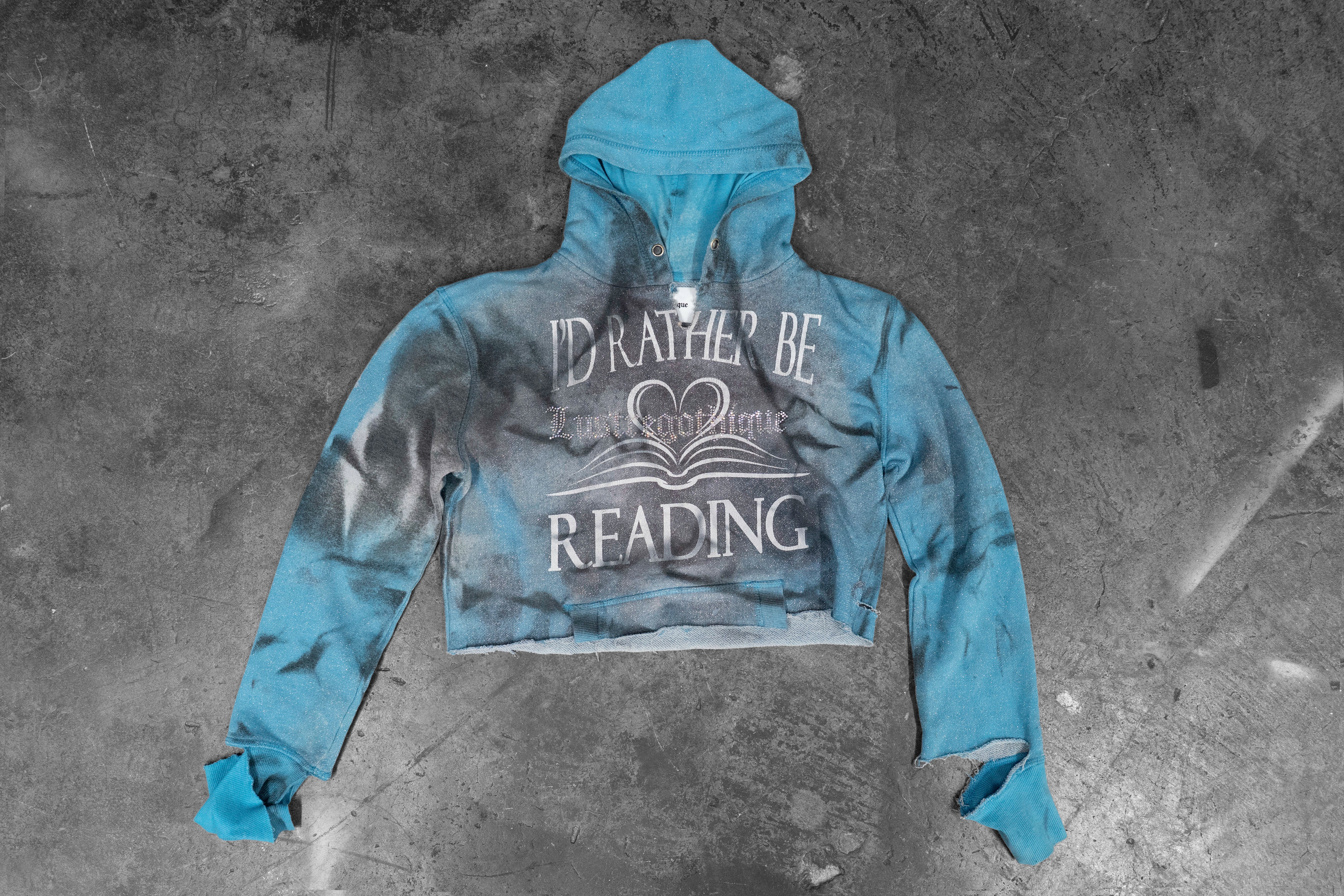 LUSTREGOTHIQUE — DISTRESSED BLUE CROP HOODIE “I’D RATHER BE READING”