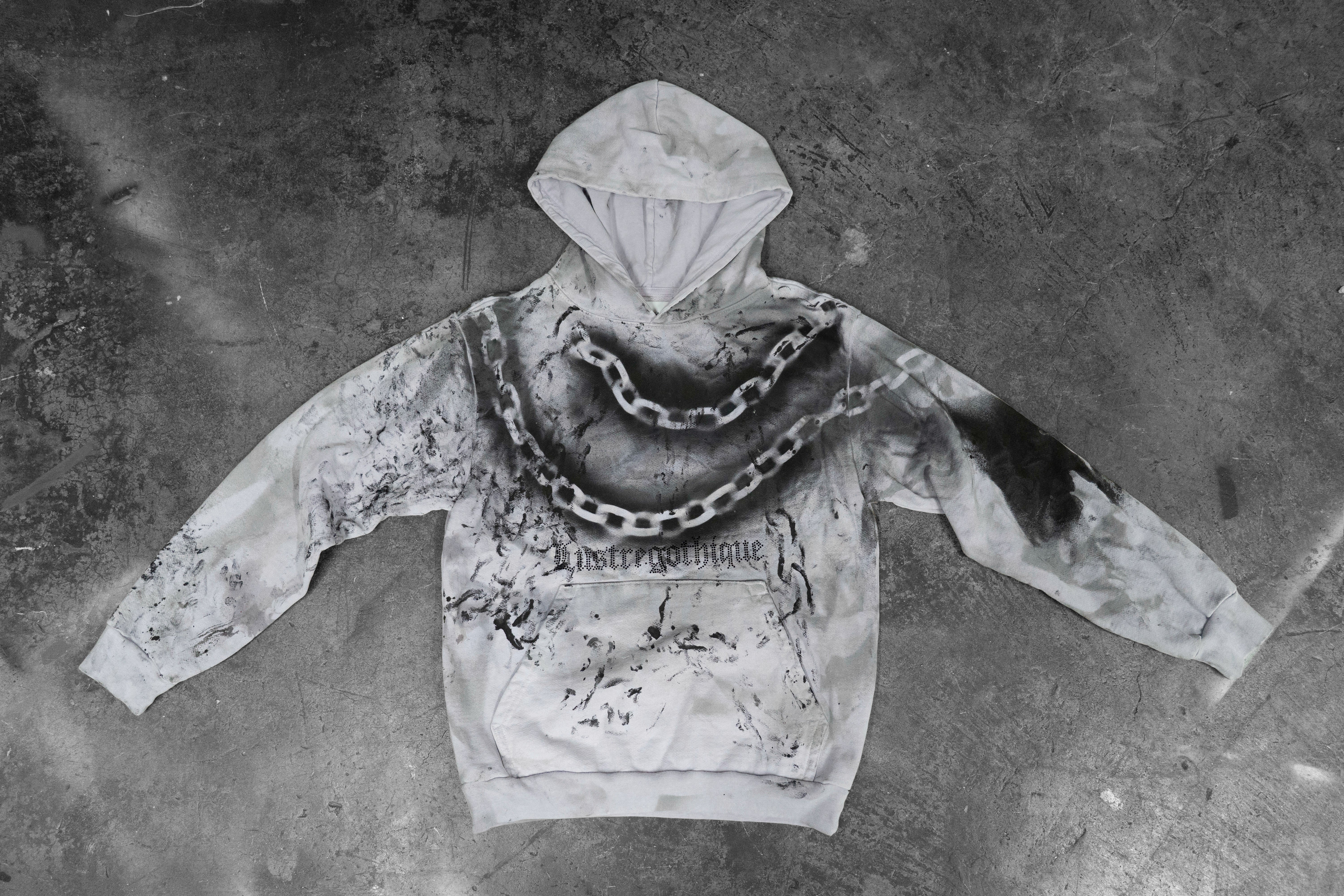 LUSTREGOTHIQUE — GREY CHAIN AIRBRUSH HOODIE (1/1)
