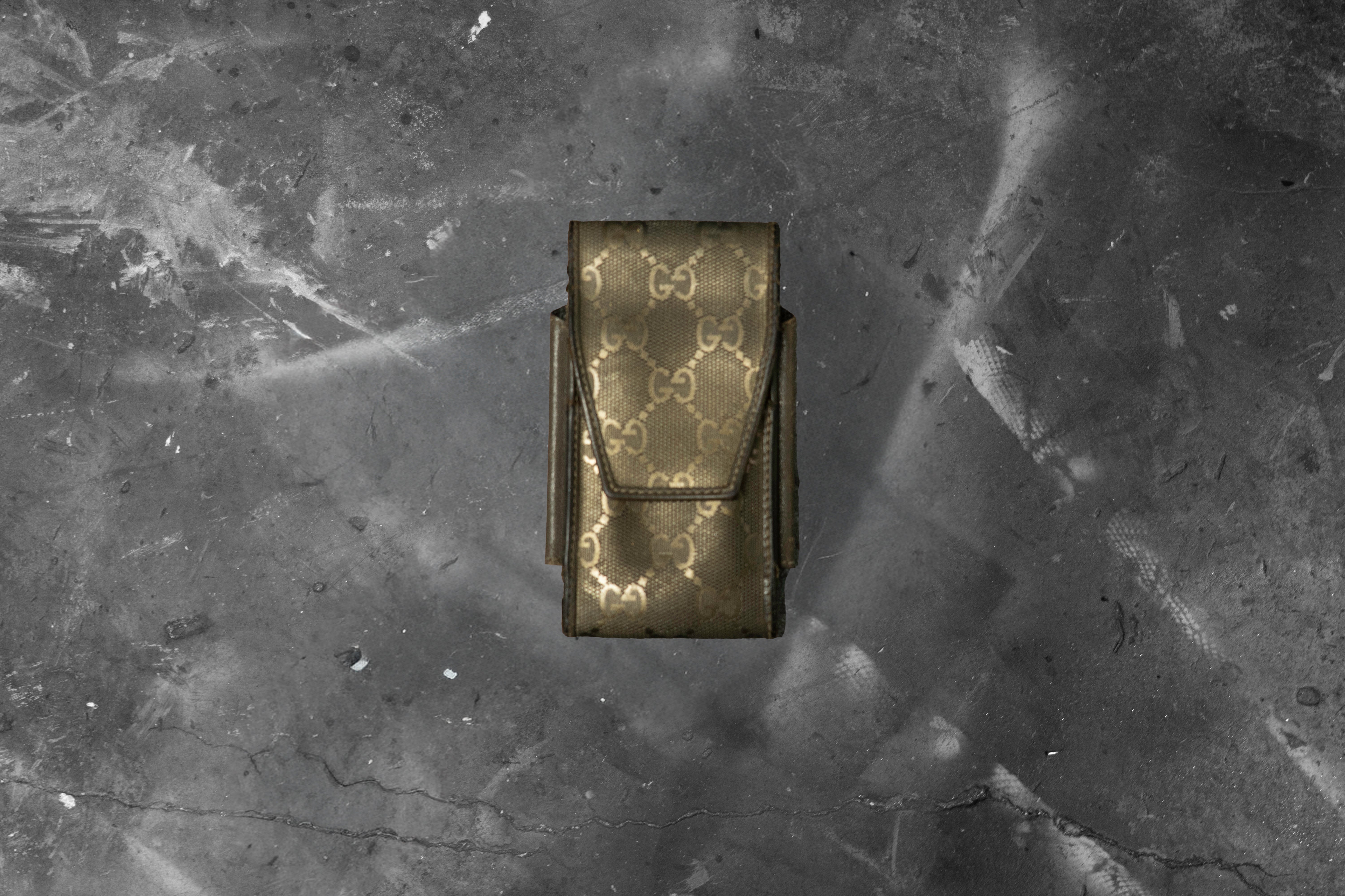 GUCCI — PHONE HOLDER