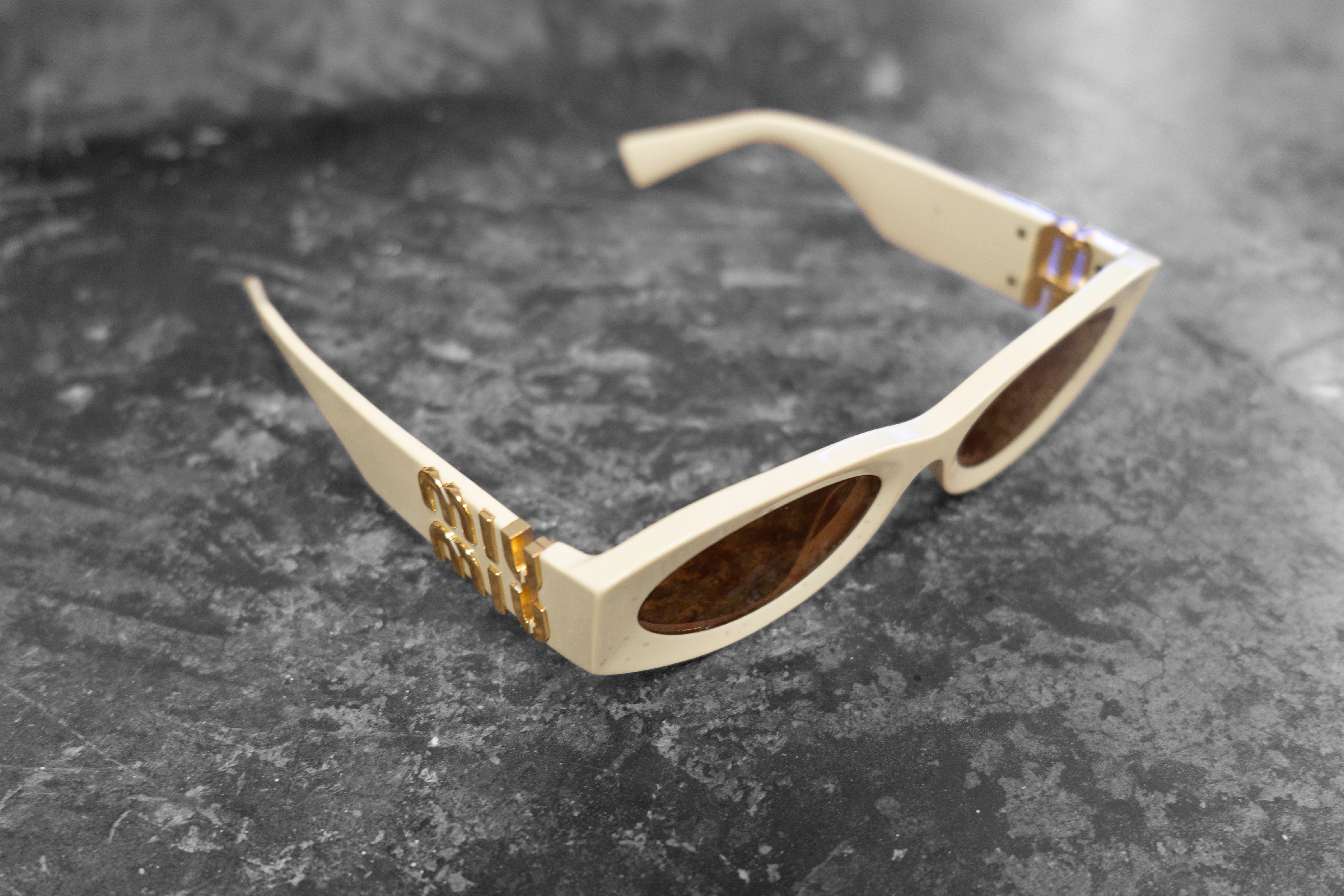 MIU MIU — CREAM ACETATE SUNGLASSES