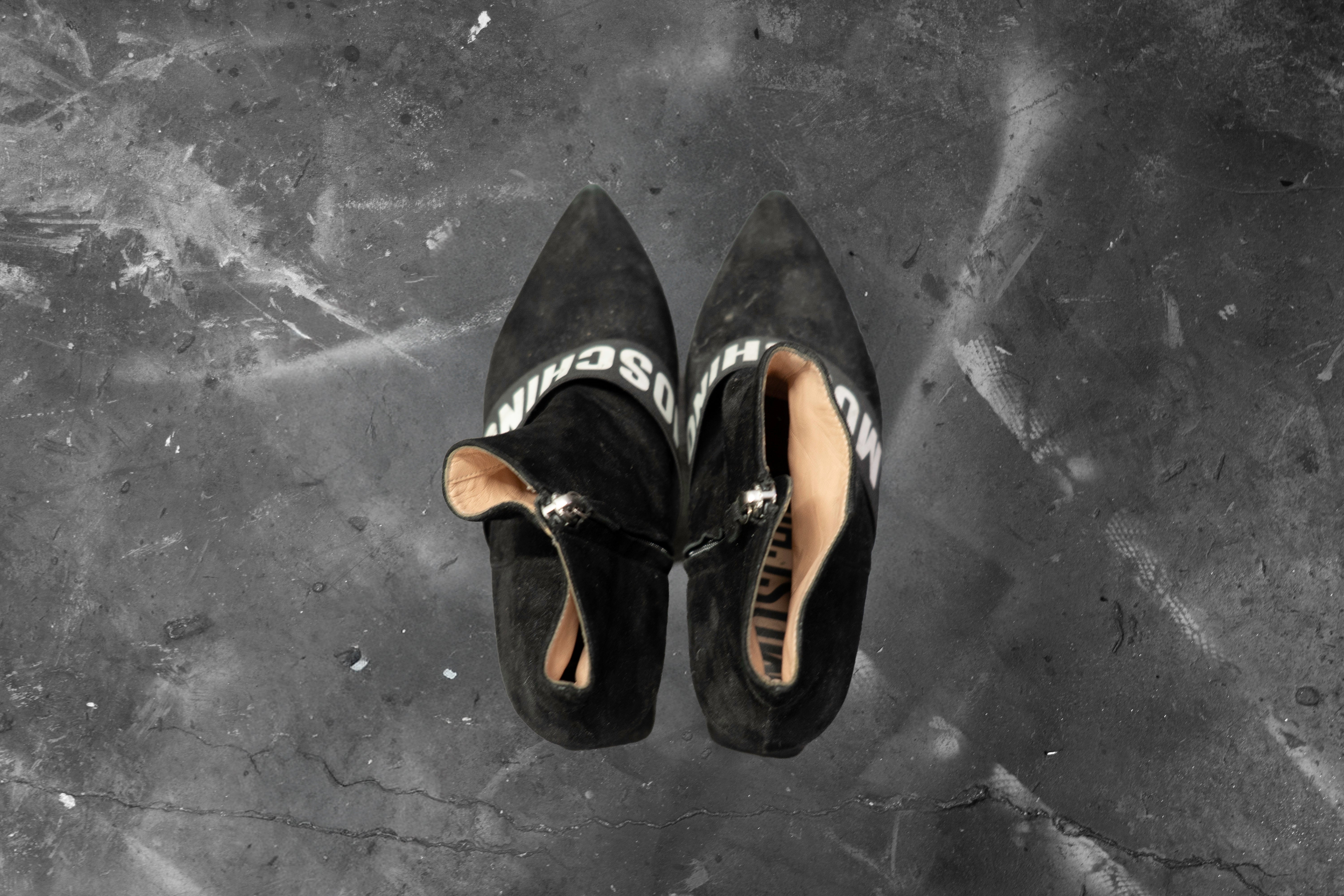 MOSCHINO — BLACK LEATHER LOGO BOOTS