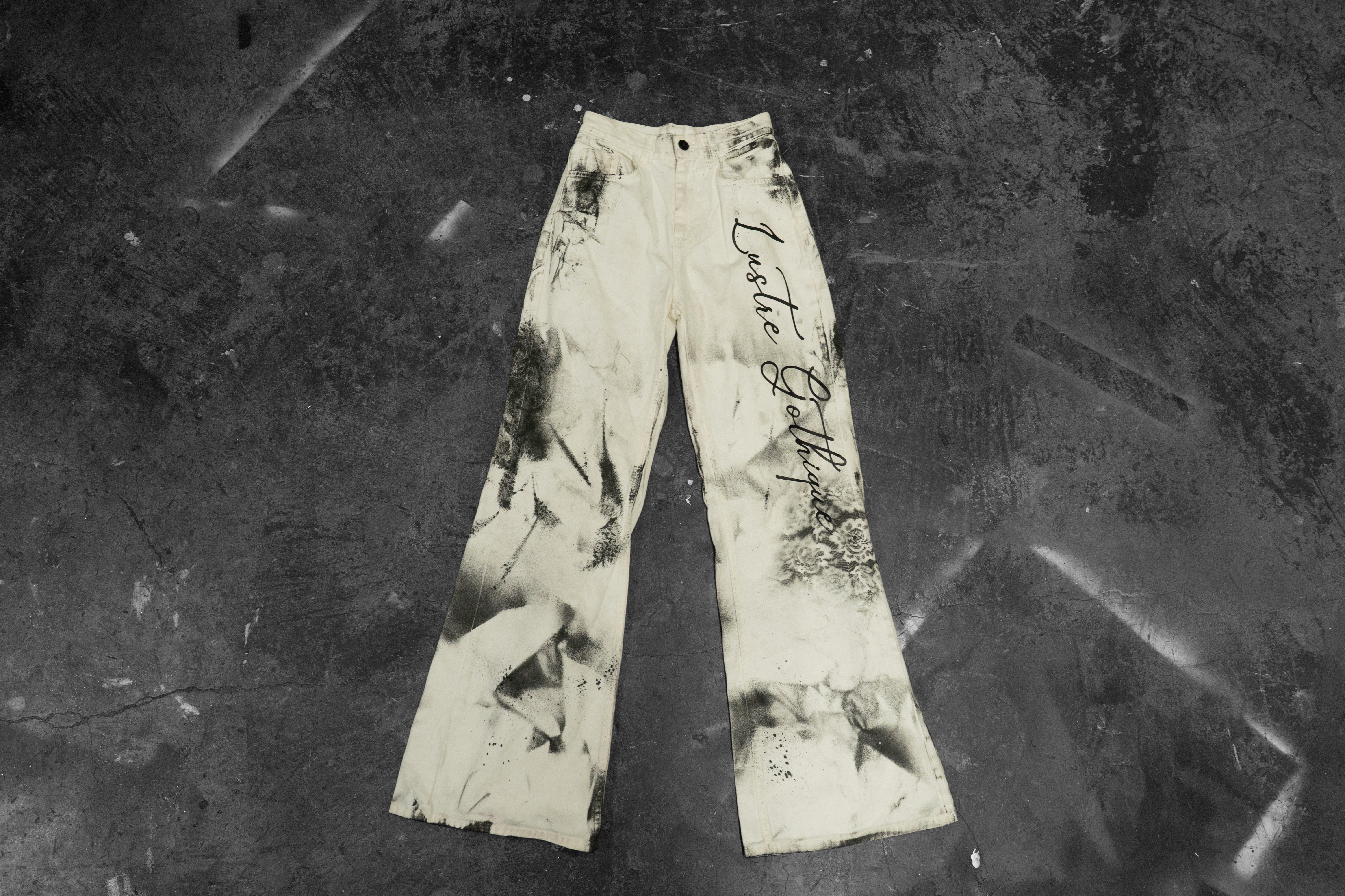 LUSTREGOTHIQUE — WHITE SLIM JEANS (1/1)