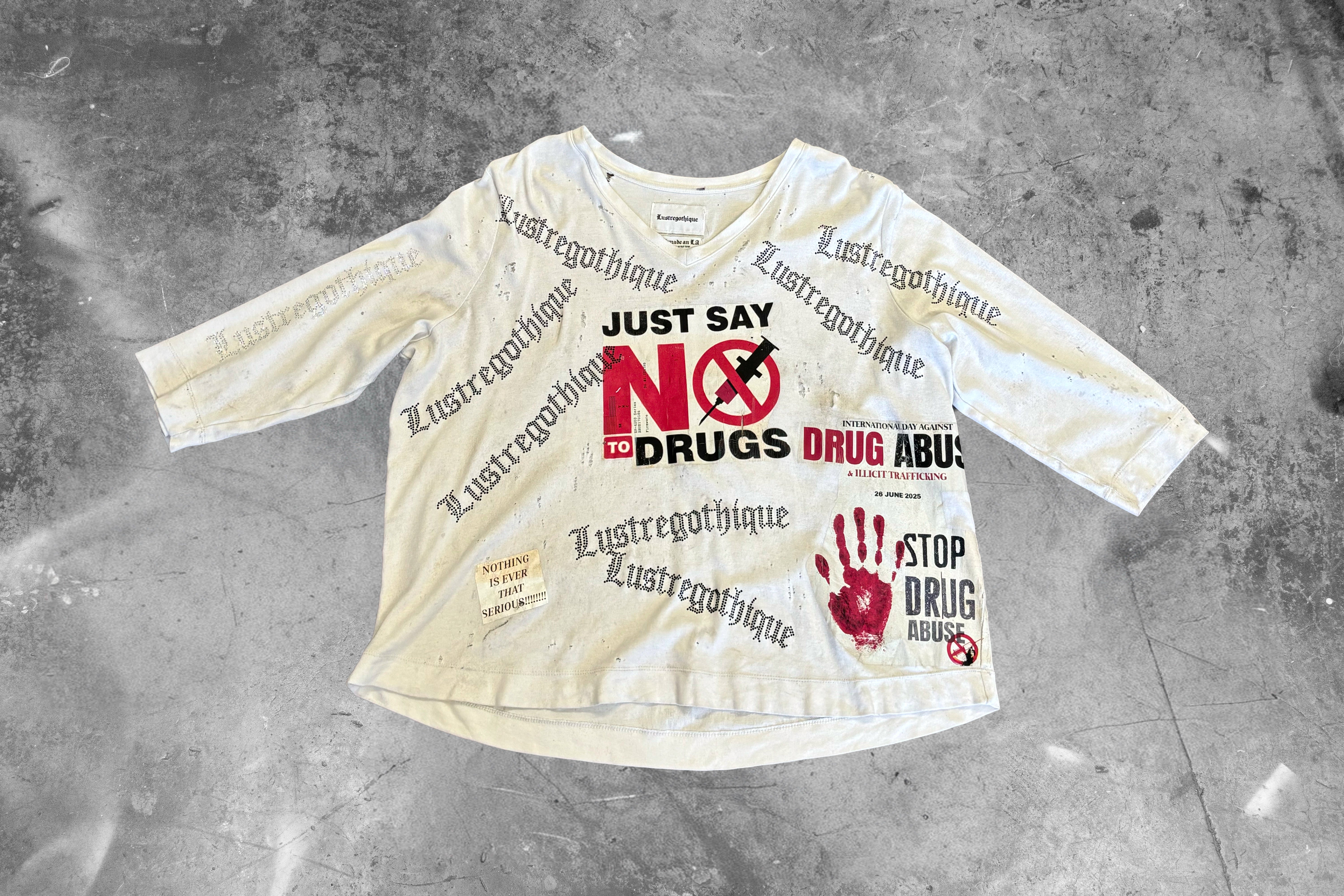 LUSTREGOTHIQUE — JUST SAY NO GRAPHIC LONG SLEEVE TEE (1/1)
